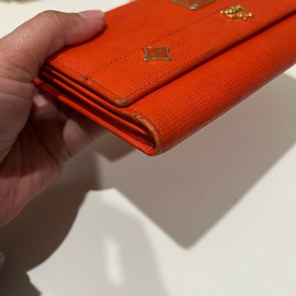 MCM LONG TRIFOLD WALLET - Picture 9 of 16